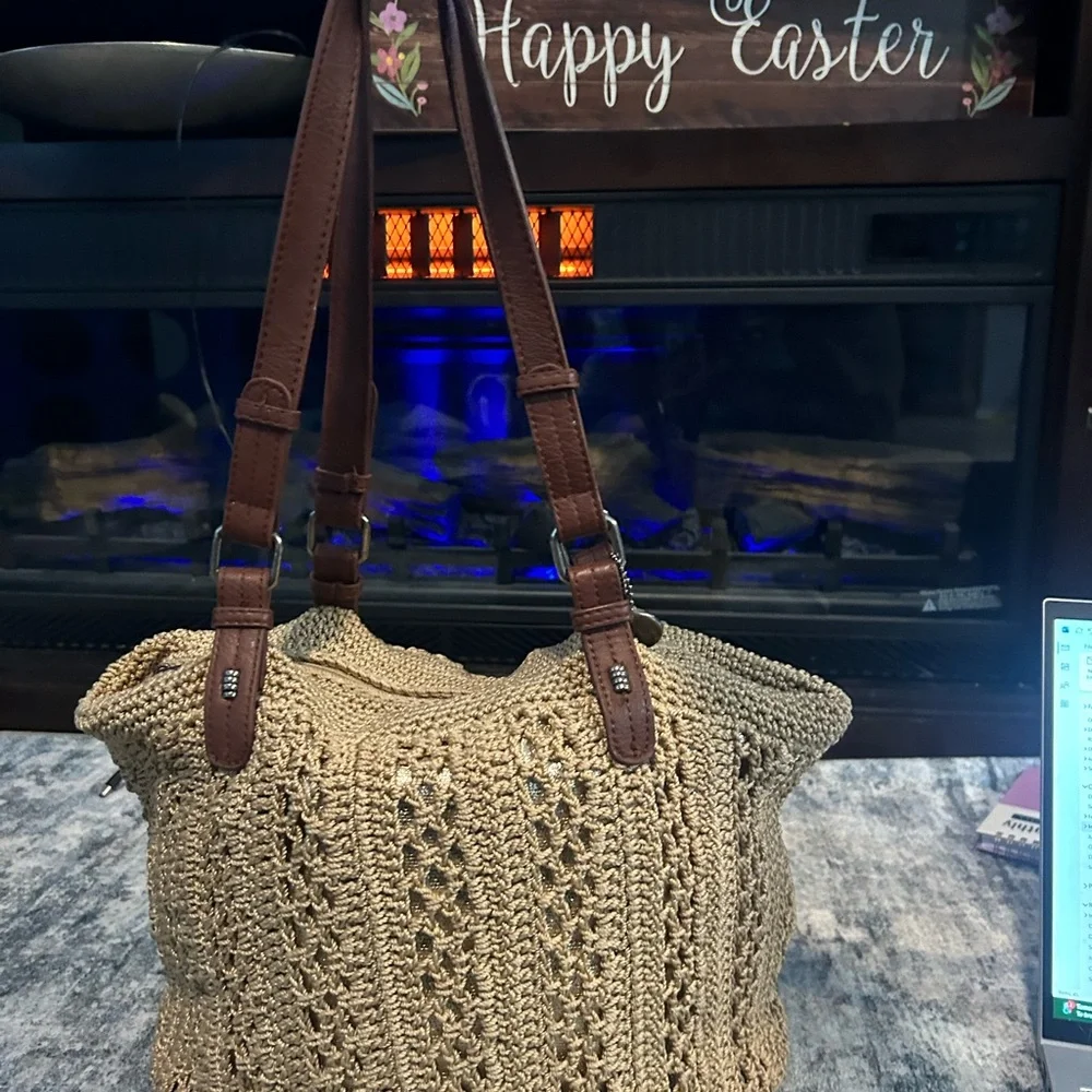 The Sak Brown Crochet Shoulder Bag - Picture 2 of 12